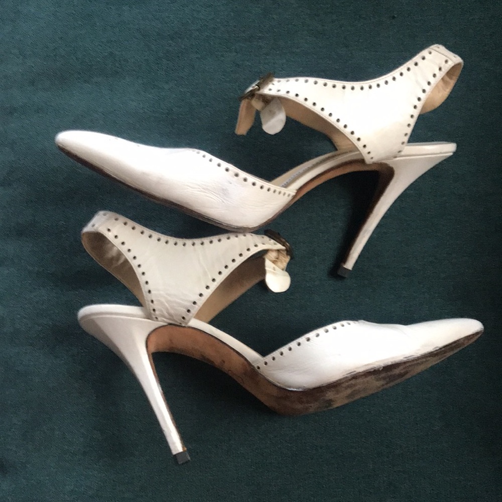 Manolo Blahnik stiletto white wing tips. Really classy and sexy size 8